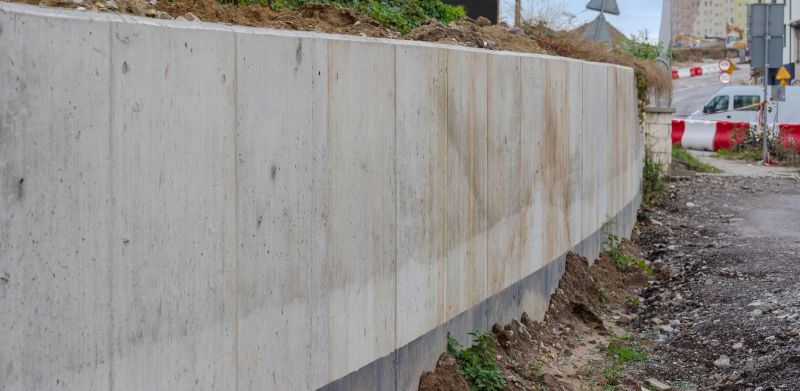 Concrete Retaining Wall Installation detail